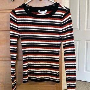 No Boundaries light weight sweater